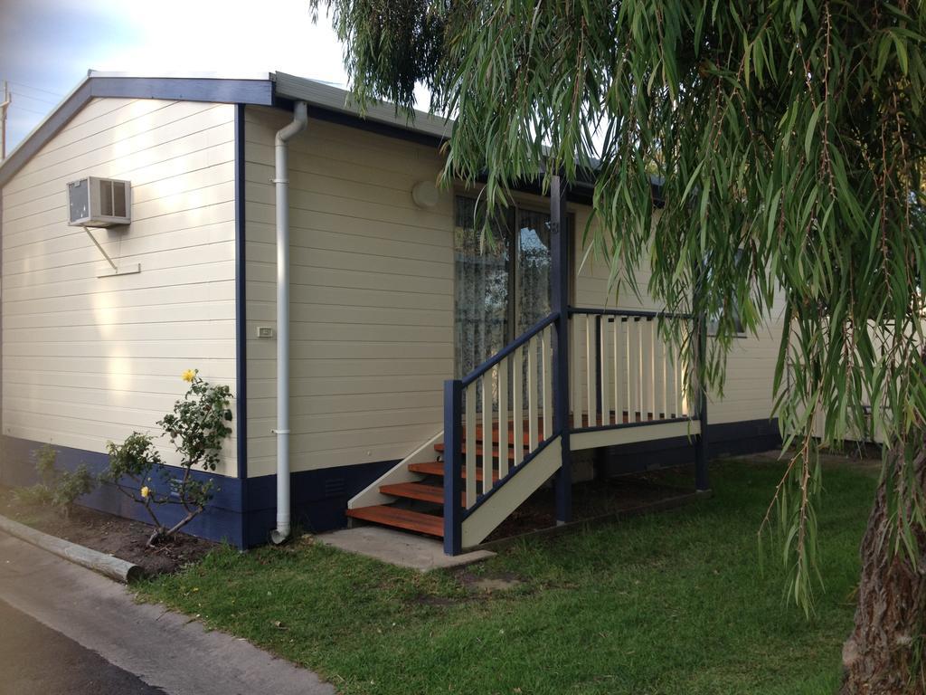 מלון Millicent Lakeside Caravan Park מראה חיצוני תמונה